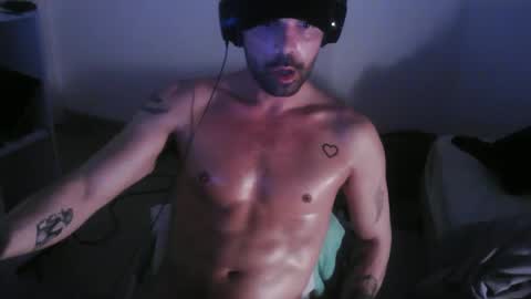 Snapshot of leo1991lol chatting on January 2025 01:38:02 AM leo1991lol online show from January 2025 01:38:02 AM