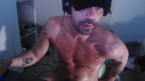 Snapshot of leo1991lol chatting on February 2025 01:48:02 PM leo1991lol online show from February 2025 01:48:02 PM