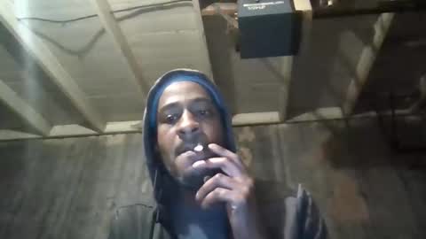 leo199984 online show from October 2025 02:33:01 AM