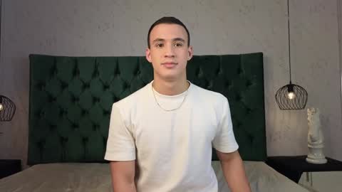 Snapshot of leo_delvey chatting on January 2025 03:40:02 AM leo online show from January 2025 03:40:02 AM