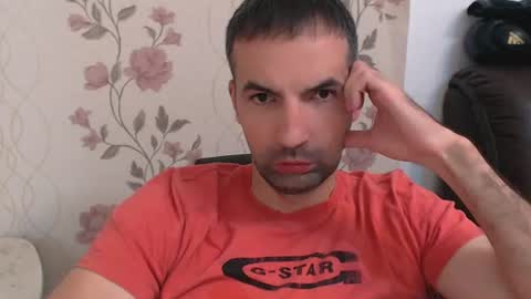 Snapshot of leo_gianni chatting on July 2026 10:32:01 AM Leo Gianni online show from July 2026 10:32:01 AM