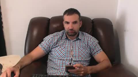 Snapshot of leo_gianni chatting on August 2026 09:01:02 AM Leo Gianni online show from August 2026 09:01:02 AM