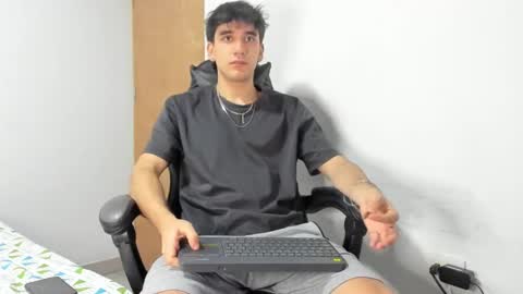 Snapshot of leo_jones389 chatting on September 2025 02:38:02 AM Leo Jones online show from September 2025 02:38:02 AM