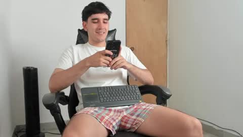 Snapshot of leo_jones389 chatting on May 2026 07:41:02 PM Leo Jones online show from May 2026 07:41:02 PM