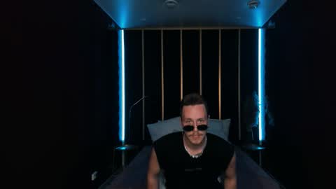 Snapshot of leo_mooree chatting on September 2025 04:09:02 PM Leo online show from September 2025 04:09:02 PM