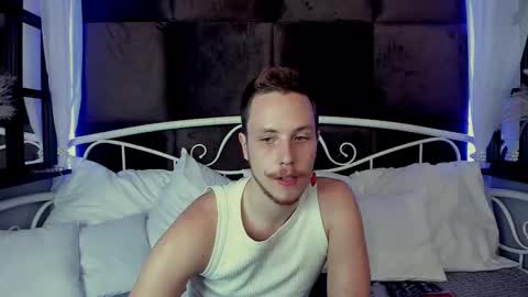 Snapshot of leo_mooree chatting on October 2025 09:40:01 AM Leo online show from October 2025 09:40:01 AM