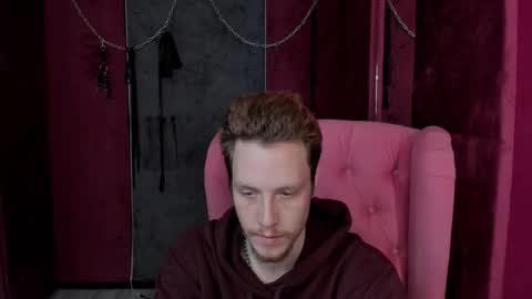 Snapshot of leo_mooree chatting on November 2025 03:56:02 PM Leo online show from November 2025 03:56:02 PM