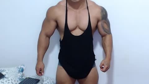 Snapshot of leo_muscleboy chatting on May 2026 10:37:02 PM Leo online show from May 2026 10:37:02 PM