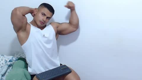 Snapshot of leo_muscleboy chatting on May 2026 02:18:01 AM Leo online show from May 2026 02:18:01 AM
