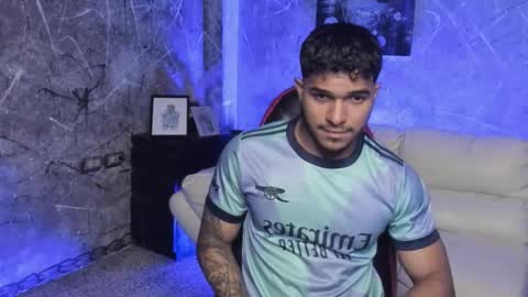 Leo independent model online show from October 2025 12:24:02 AM