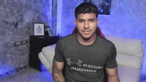 Leo independent model online show from November 2025 01:27:01 AM