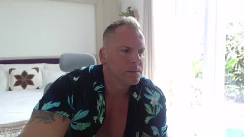 Snapshot of leoboyf4f chatting on October 2025 03:43:01 AM TheBigLeo online show from October 2025 03:43:01 AM