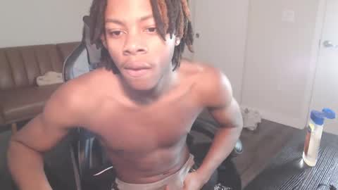 LeoMalonee online show from February 2025 04:37:02 AM