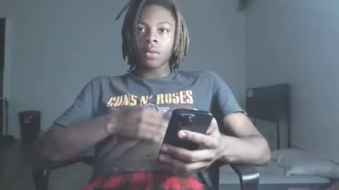 LeoMalonee online show from November 2025 04:18:01 AM