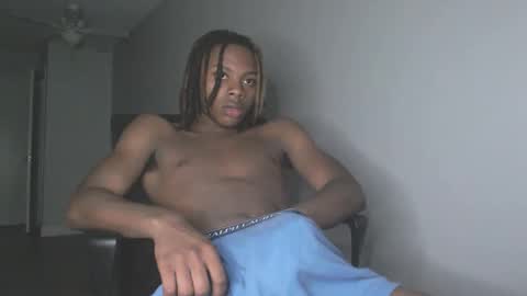 LeoMalonee online show from December 2025 06:10:01 AM