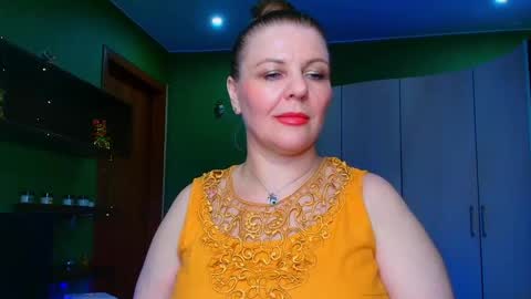 Leona tracie online show from May 2026 09:42:01 PM