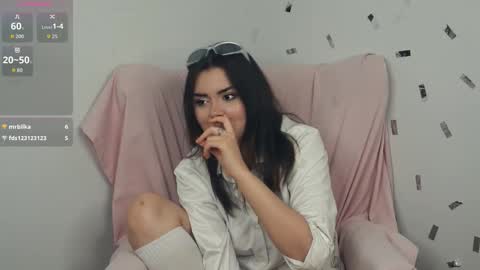 Snapshot of leonardarizk chatting on September 2025 09:14:01 PM Mia online show from September 2025 09:14:01 PM