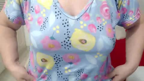 Snapshot of leonela_69 chatting on June 2026 12:02:02 AM leonela online show from June 2026 12:02:02 AM