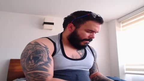 leonidas_murfi71 online show from March 2025 03:29:02 PM