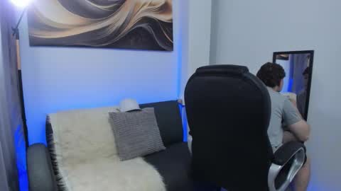 Leo  online show from January 2026 04:06:02 AM