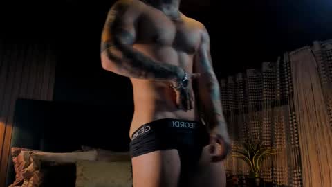 Snapshot of leosalvatore_ chatting on February 2025 05:41:01 AM Leo Salvatore online show from February 2025 05:41:01 AM