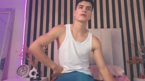 leotease online show from May 2026 07:08:01 PM