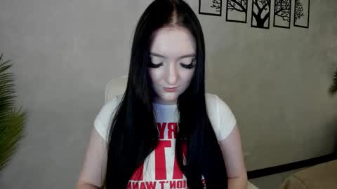 Lesley online show from October 2025 04:10:01 AM