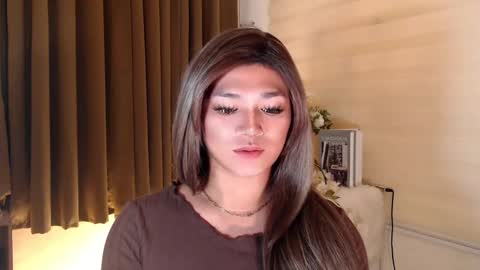 Snapshot of lesleyanderson chatting on February 2025 01:05:02 AM Pat online show from February 2025 01:05:02 AM