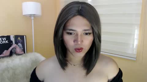 Snapshot of lesleyanderson chatting on December 2025 12:38:02 AM Pat online show from December 2025 12:38:02 AM