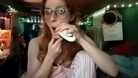 LesleyGumGrass- The Boring Trans girl online show from November 2025 08:30:01 PM