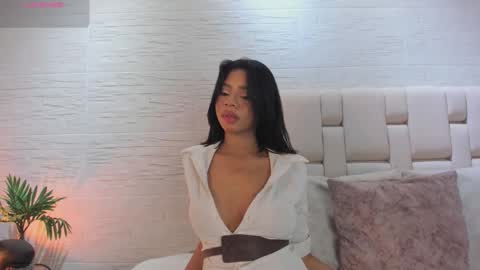 Snapshot of lesslee1 chatting on February 2026 11:39:01 AM Less Lee online show from February 2026 11:39:01 AM