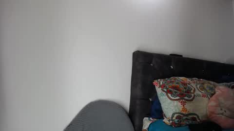 lessliee online show from December 2024 02:55:01 PM