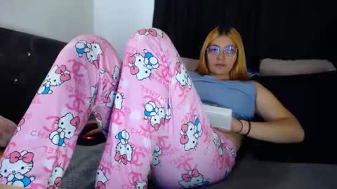 lessliee online show from March 2025 02:50:01 AM