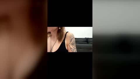 Snapshot of lettali chatting on November 2025 09:44:02 AM follow me here you find me online show from November 2025 09:44:02 AM