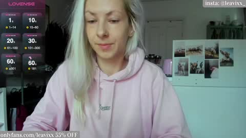 LeaVixx online show from December 2024 08:33:02 AM