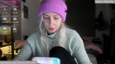 LeaVixx online show from January 2025 06:05:02 PM