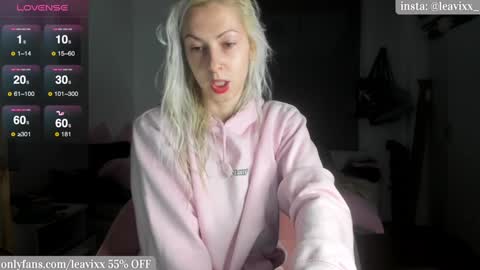 LeaVixx online show from January 2025 04:43:01 PM