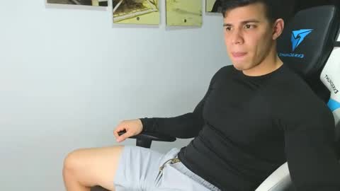 Snapshot of levelingg chatting on January 2025 03:20:01 AM levelingg online show from January 2025 03:20:01 AM