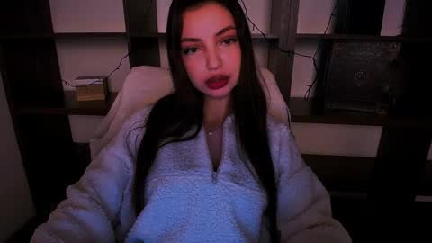 Alexia online show from January 2025 01:31:02 PM