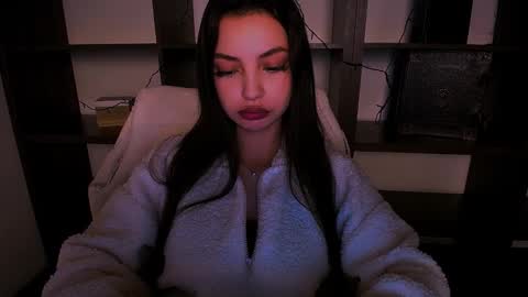 Alexia online show from January 2025 04:32:02 PM