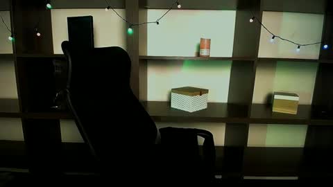 Alexia online show from February 2025 03:53:01 PM