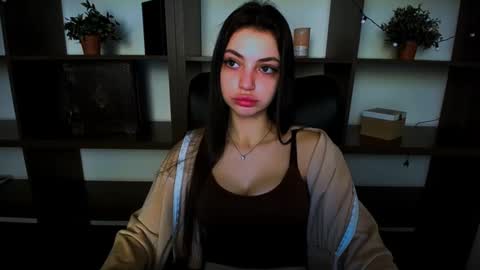 Alexia online show from March 2025 09:50:01 AM