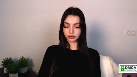 Alexia online show from October 2025 02:17:02 PM