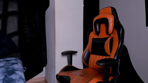 Snapshot of lexie_n_nate chatting on January 2025 08:07:02 AM Lixie And Nte online show from January 2025 08:07:02 AM