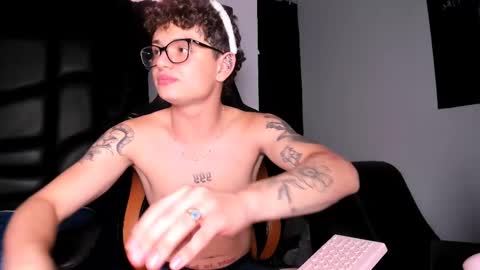 Snapshot of lexie_n_nate chatting on February 2025 07:34:02 AM Lixie And Nte online show from February 2025 07:34:02 AM