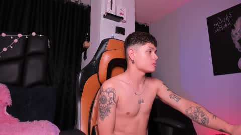 Snapshot of lexie_n_nate chatting on March 2025 08:08:01 AM Lixie And Nte online show from March 2025 08:08:01 AM