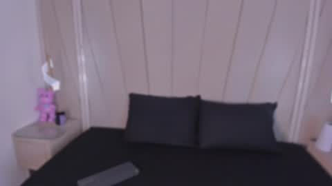 lexiee__ online show from January 2026 12:10:02 PM