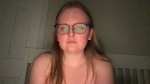 Snapshot of lexielilacs chatting on December 2024 01:35:01 AM lexie online show from December 2024 01:35:01 AM