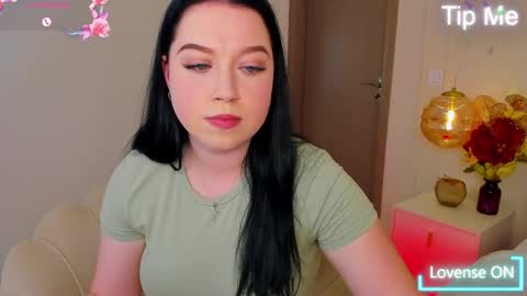Snapshot of lexiepat chatting on May 2026 12:13:01 PM Alex online show from May 2026 12:13:01 PM