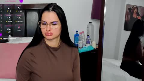 Alexis online show from December 2024 08:55:01 AM